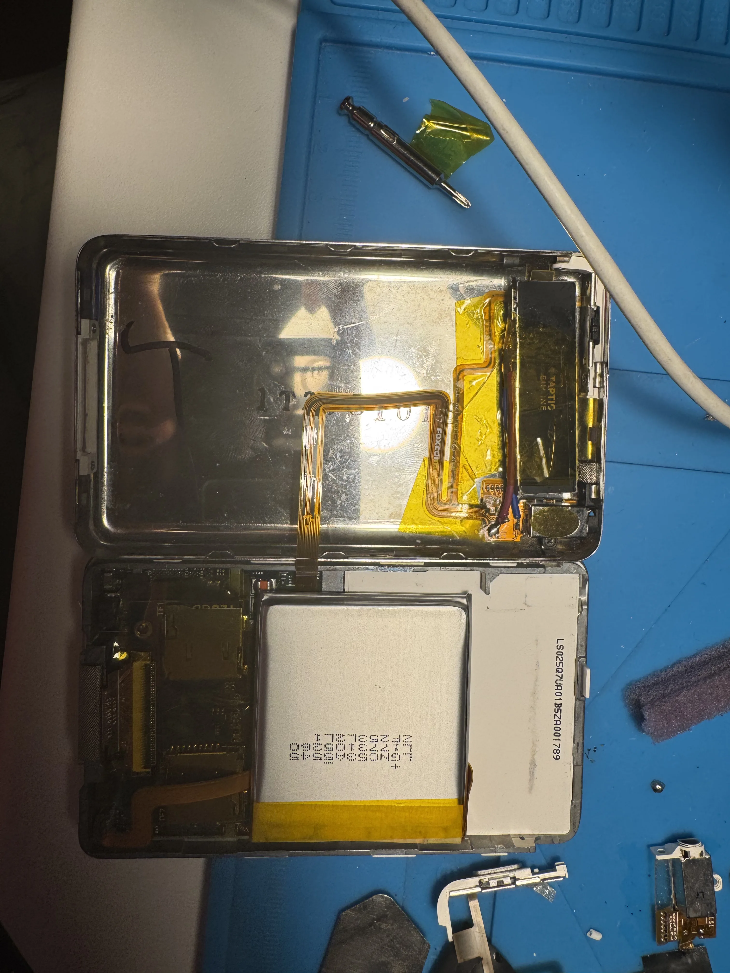 Second iPod modded before fully reclosing