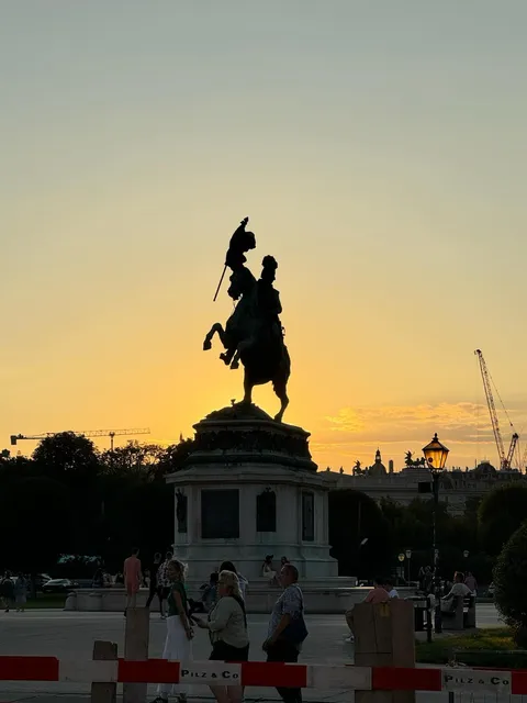 Vienna 🌅🇦🇹 2 4