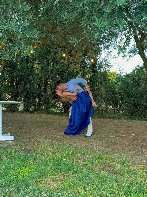 Stare lontano da lei Non si vive Stare senza di lei Mi uccid