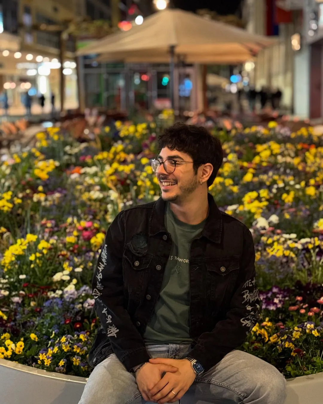 Friends & Flowers 🫂🌼 (3/10)