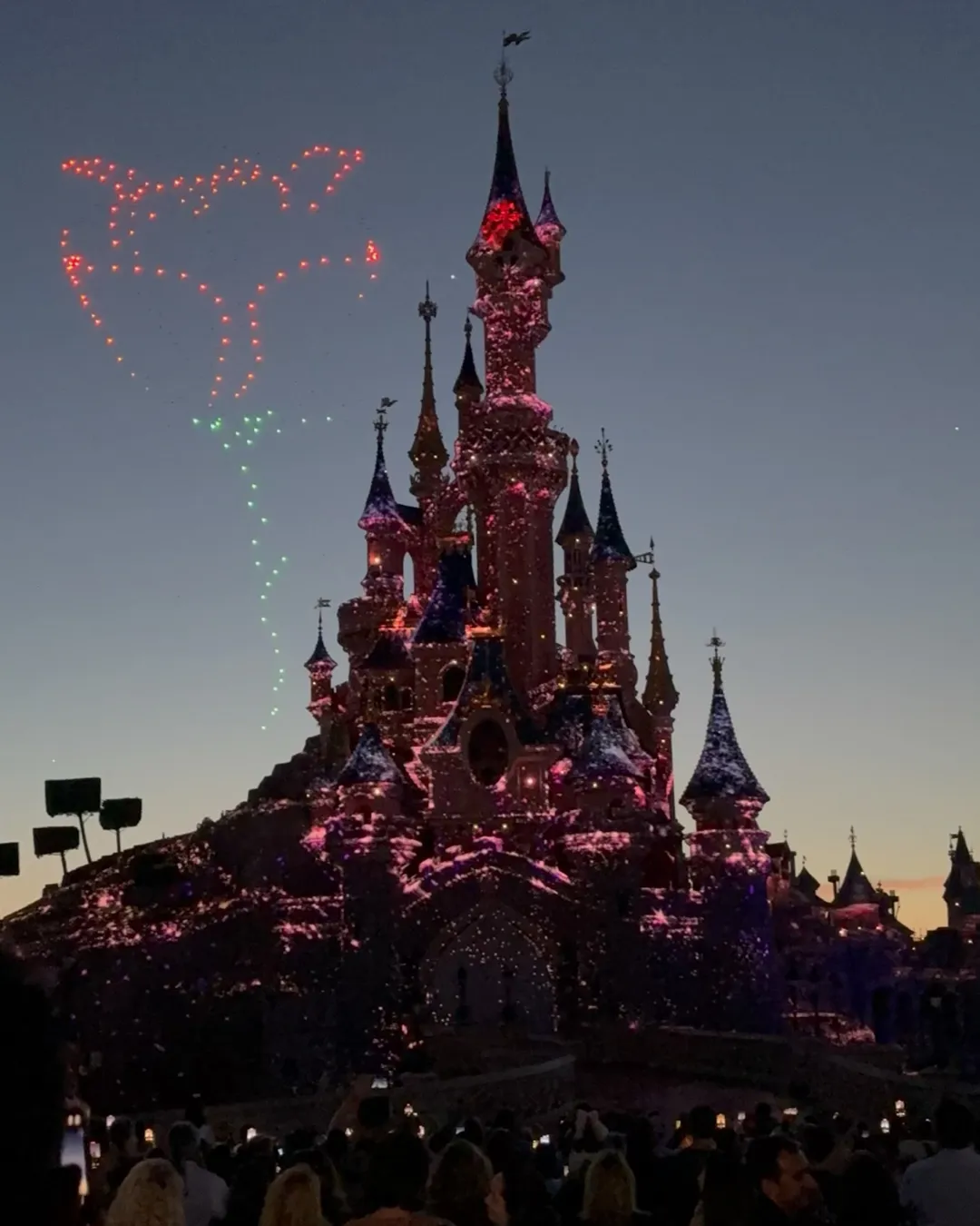 Ears on, chef hat on, castle on 🏰✨ (5/5)