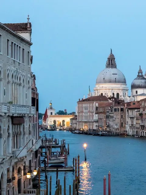 Blue hour on the Grand Canal 💙